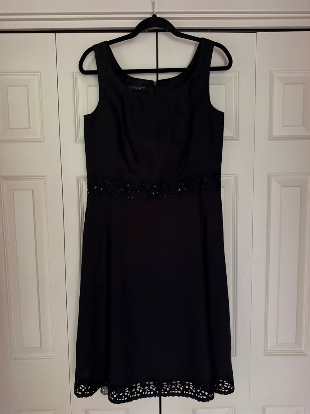 Lafayette 148 Black Sleeveless Cocktail Dress - Elegant Beaded Waist